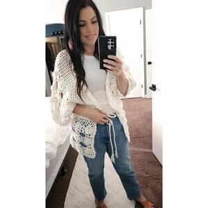 Solitaire Floral Crochet Cream Bat Wing Cardigan